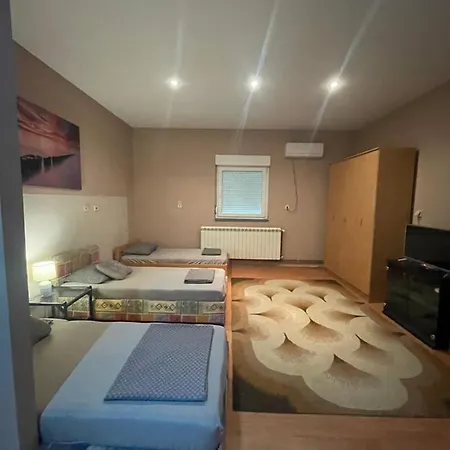 Prenociste Biker Friendly